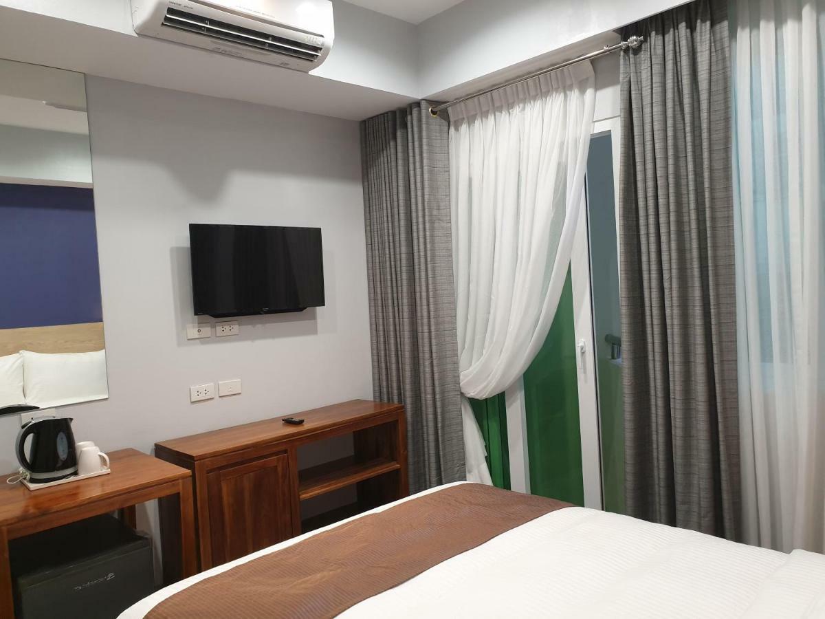 Hotel Leez Makati 2*